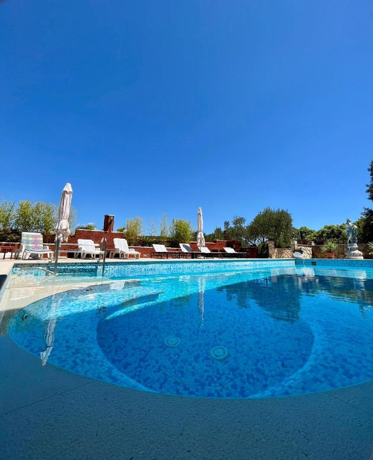 Apartman Gorana With Swimming Pool Jelsa  Bagian luar foto
