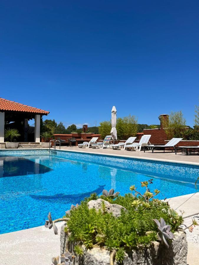 Apartman Gorana With Swimming Pool Jelsa  Bagian luar foto
