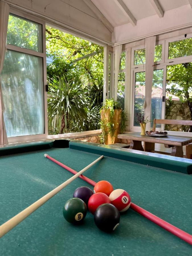 Apartman Gorana With Swimming Pool Jelsa  Bagian luar foto
